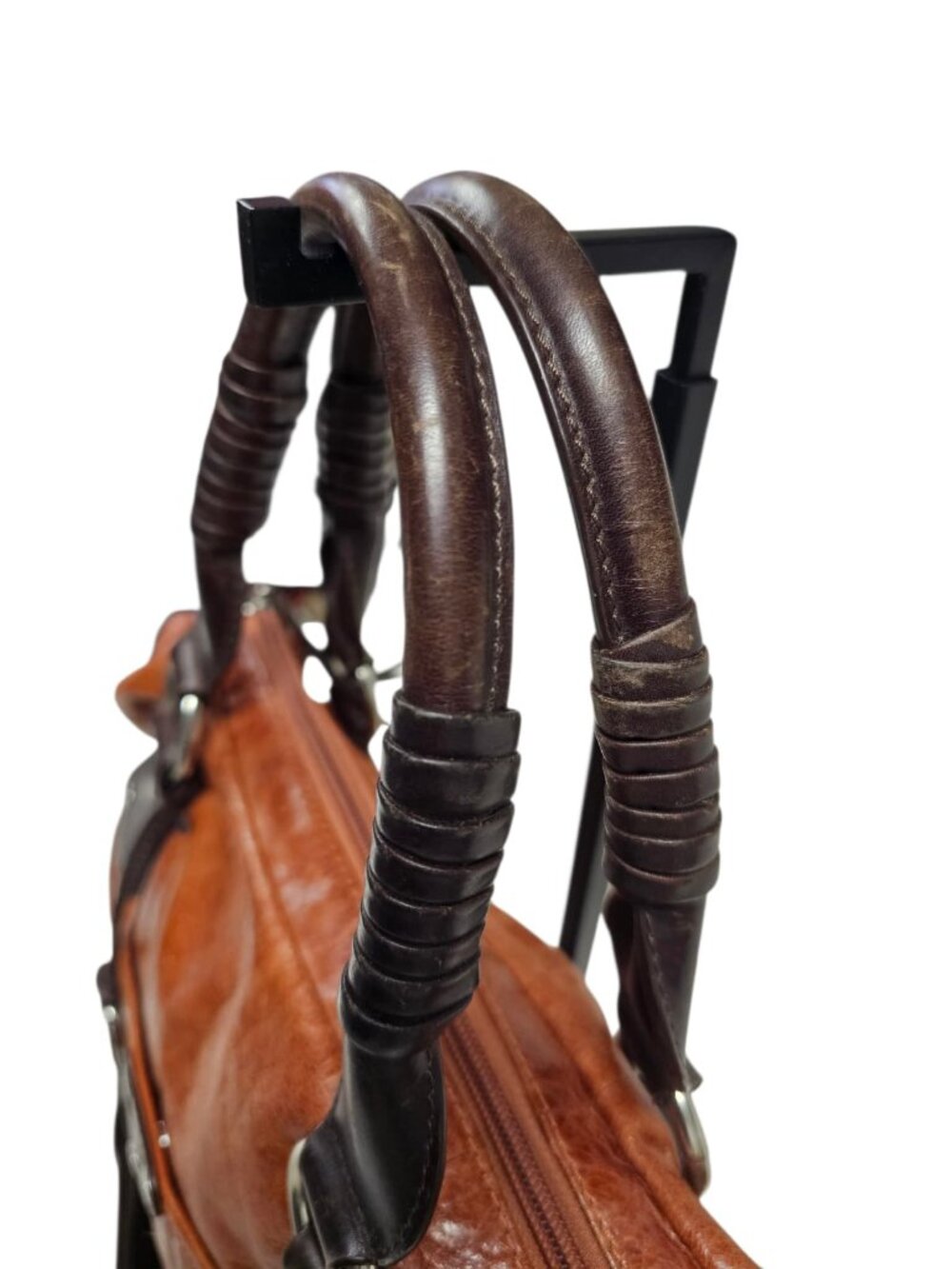 Ellington slouchy leather crossbody & top handle bag with key fob - Picture 8 of 12